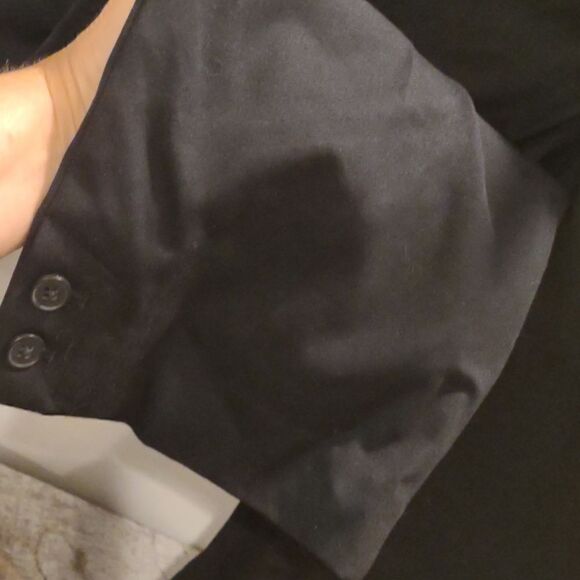 Talbots Curvy Capris (vintage sizing). Size 16. Black - Picture 4 of 8